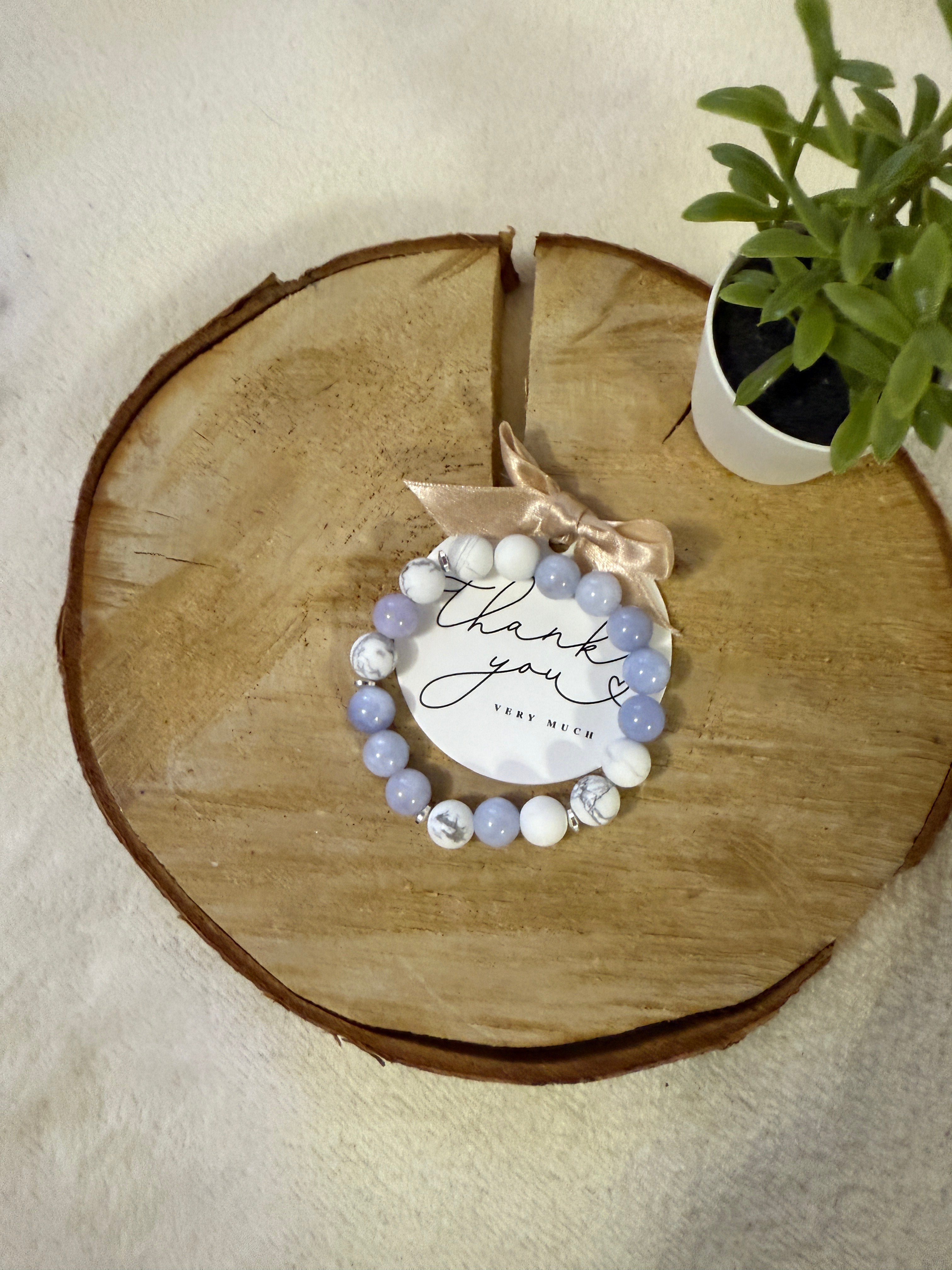 Aquamarine, Holvite bracelet