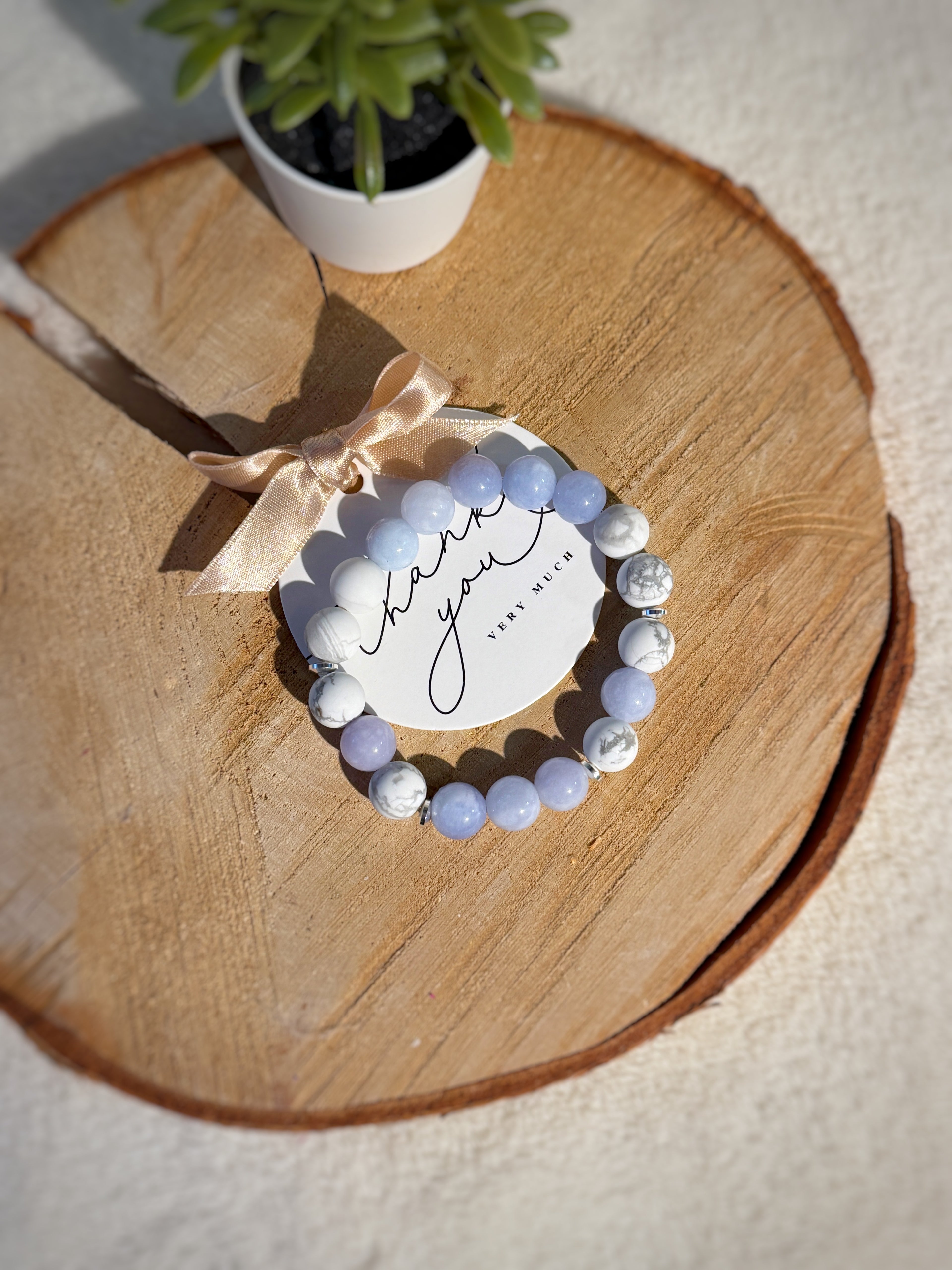 Aquamarine, Holvite bracelet