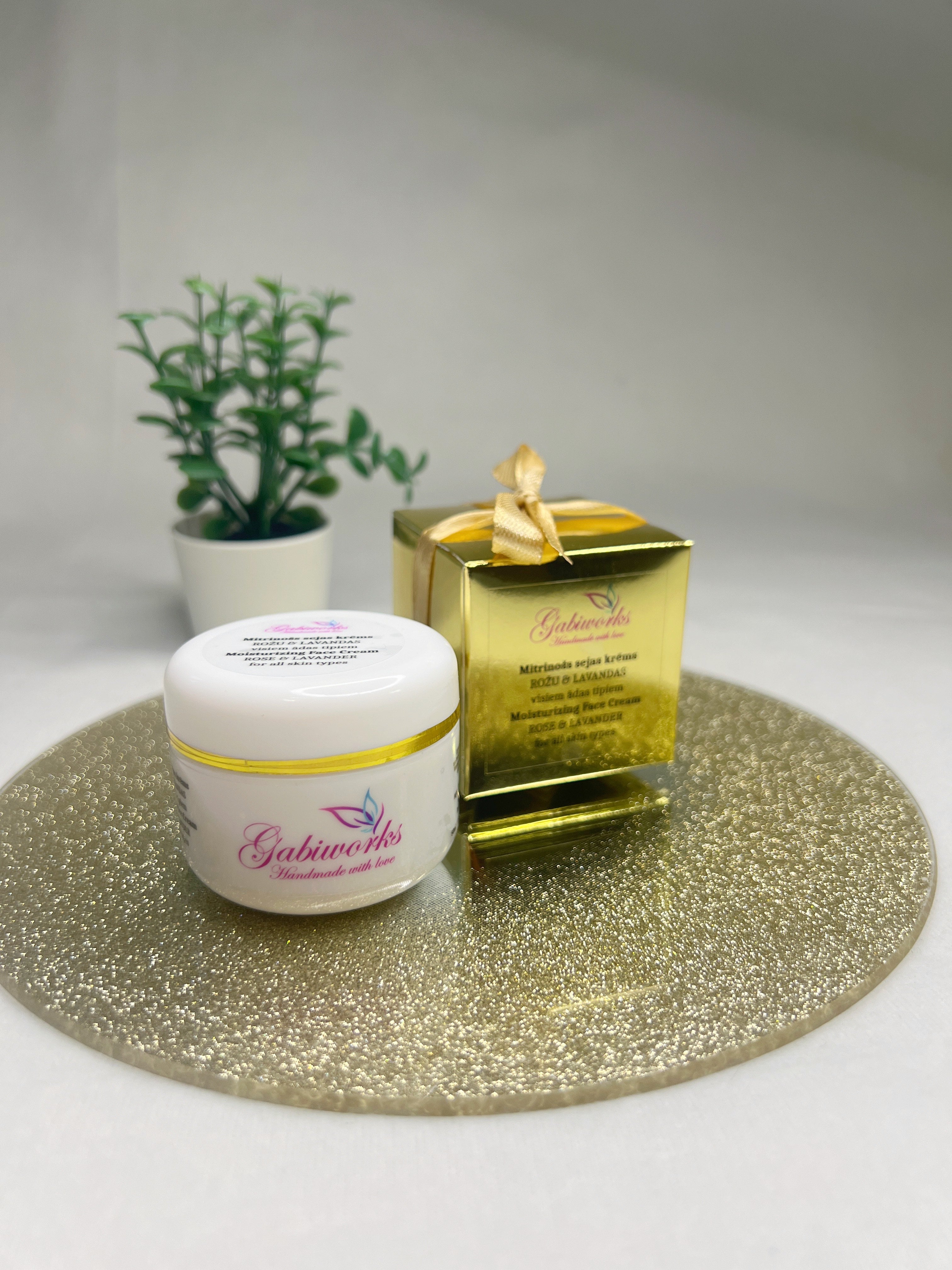 Moisturizing Face Cream with Rose & Lavender